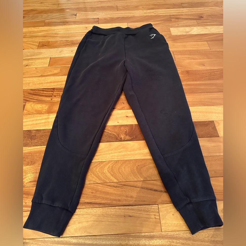 Black gymshark joggers